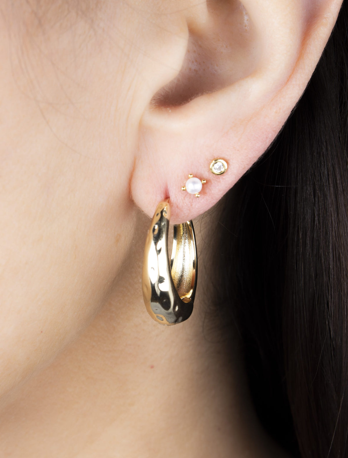 Olia Grace Pearl Stud Earrings – Gold Plated