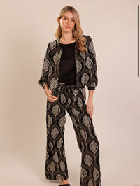 TRAFFIC PEOPLE LOVE AND ANARCHY PADDLE JACKET BLACK