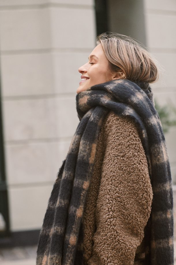Saint Tropez FalbertaSZ Scarf In Black/Brown